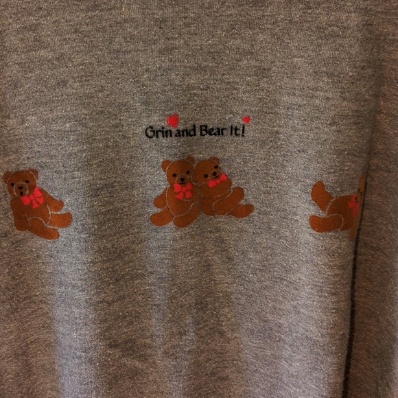 Jerzees by Russell Womens Sweatshirt. Size 42-44 Youth size 14-16 Color Gray - Picture 2 of 4